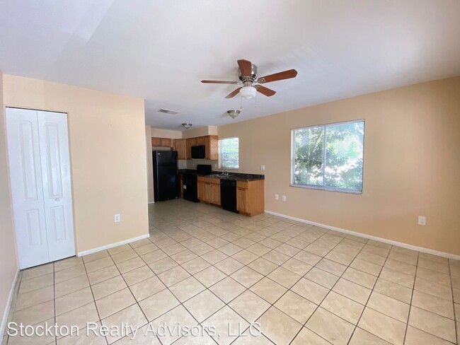 Foto del edificio - 1009-1009 63rd Ave W