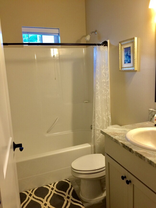 Foto del edificio - 2518 J Ave