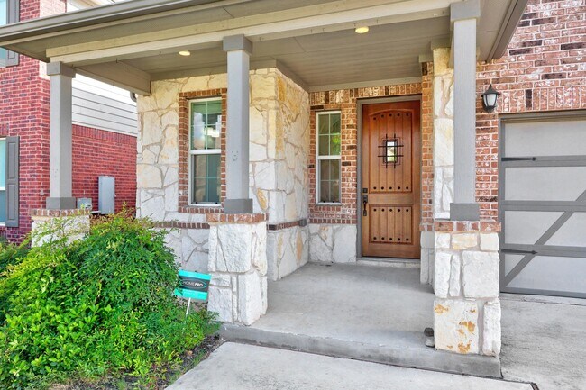 Foto del edificio - 528 Ayinger Ln