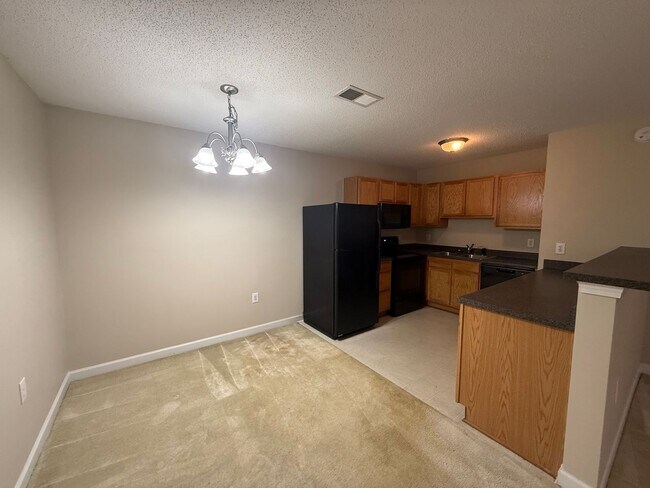 Foto del edificio - FOR RENT WINSTON SALEM