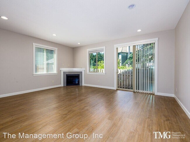 Building Photo - 3 br, 2.5 bath House - 2712 NE 131st Ave.