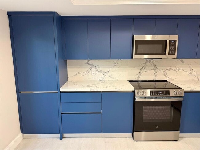 Building Photo - 603 S Dakota Ave