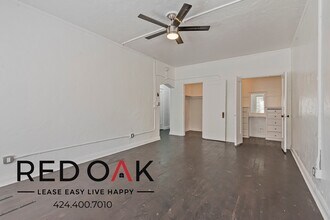 Building Photo - 854 S Oxford Ave