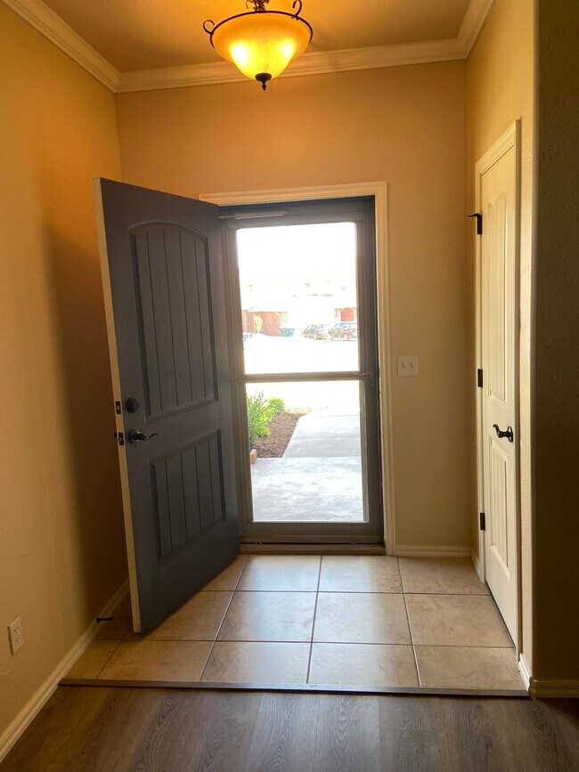 13819 Oxford Dr, Edmond, OK 73013 House Rental in Edmond, OK