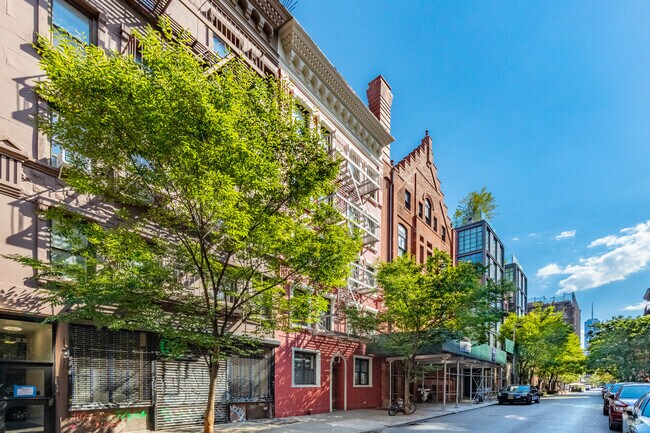 Building Photo - 223 Sullivan St