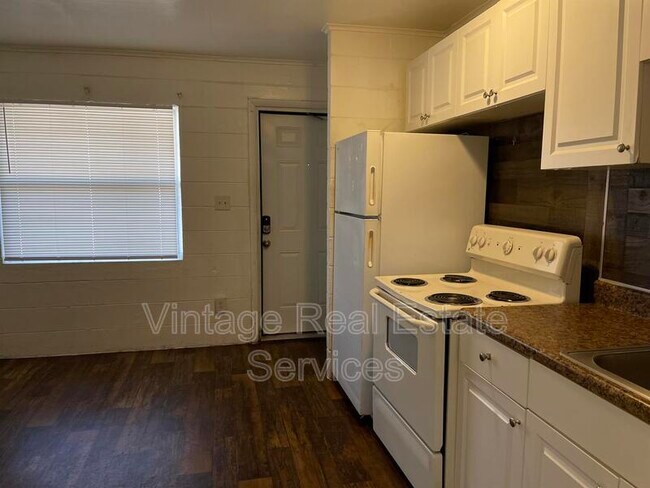 Foto del edificio - 843 Union St S