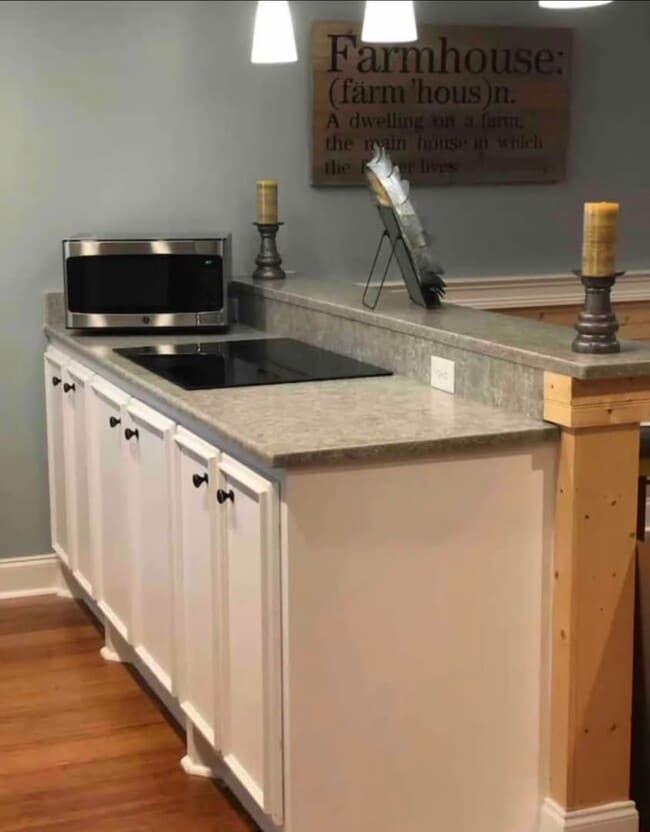 Building Photo - 1142 Victoria Rd