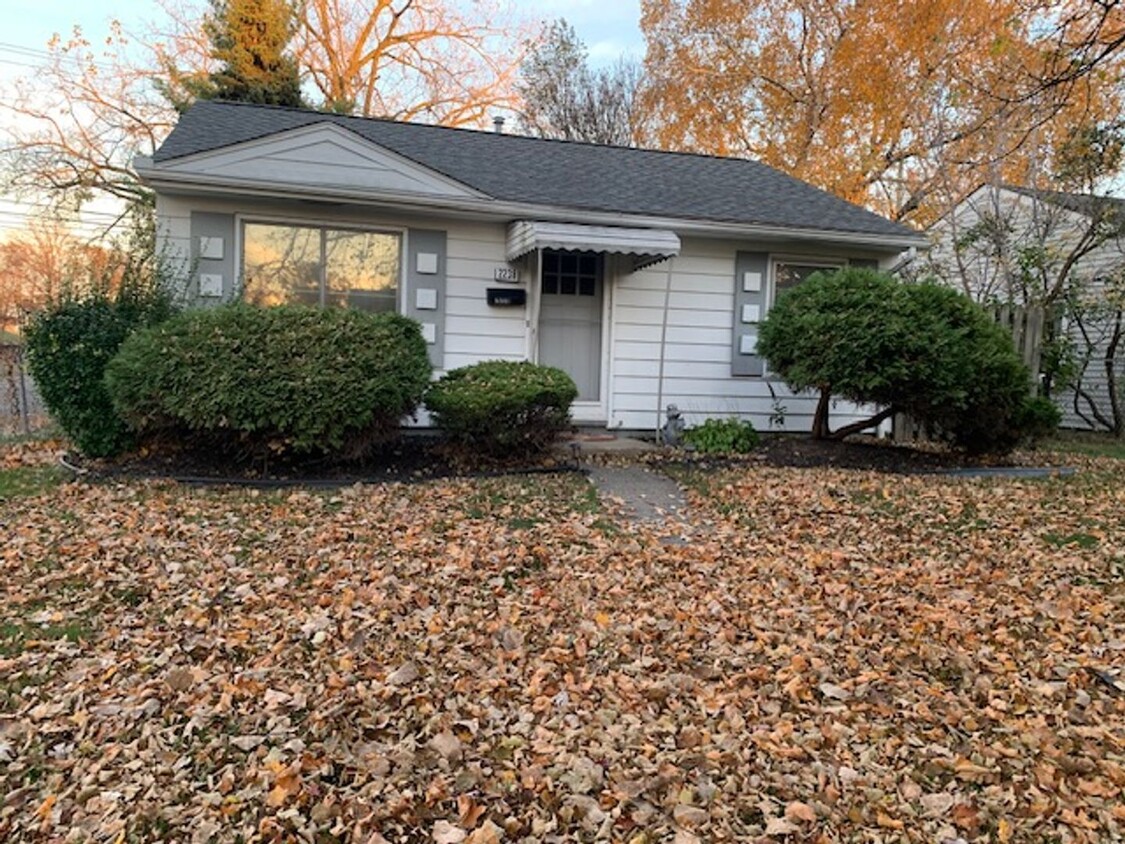 Primary Photo - Freshly refinished Ferndale home