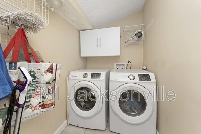 Foto del edificio - 2165 Sheridan St