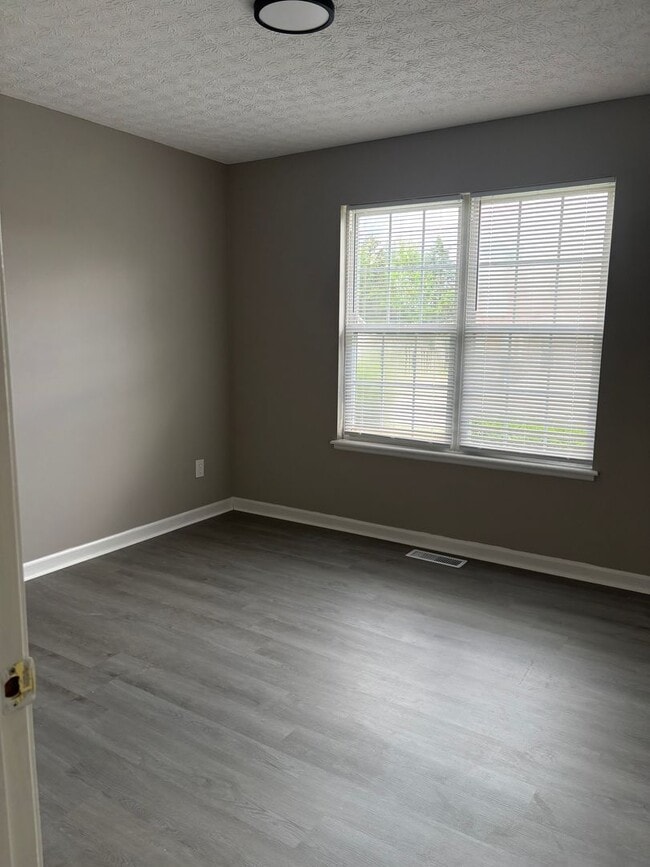 Foto del edificio - 109 Quail Ridge Cir