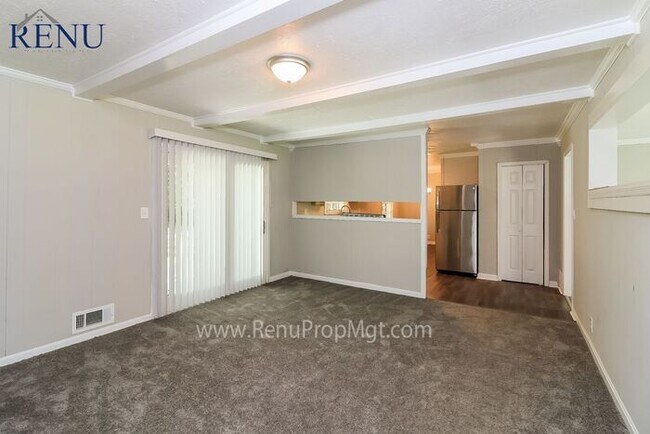 Foto del edificio - Available Now! 3 beds & 2 Baths