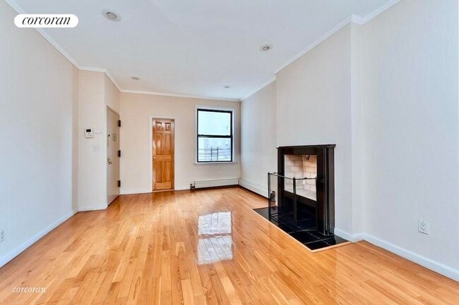 Building Photo - 206 E 124th St