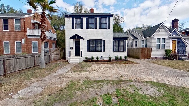 Building Photo - 1651-1653 Flagler Avenue