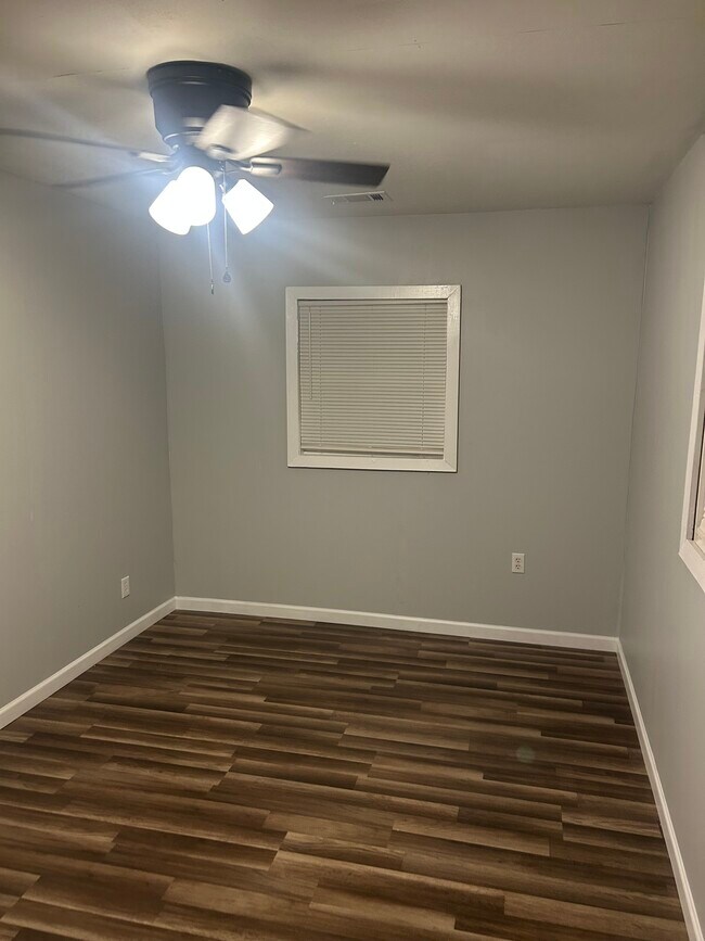 Foto del edificio - 1339 Jackson Ln