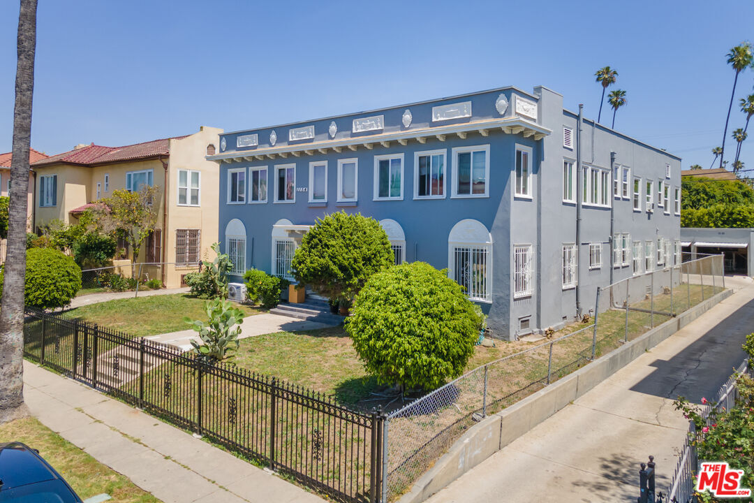 Foto principal - 1156 4th Ave