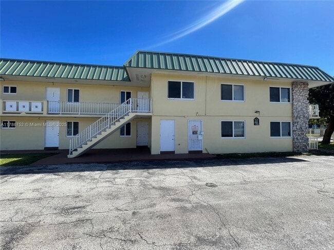 Building Photo - 505 NW 177th St