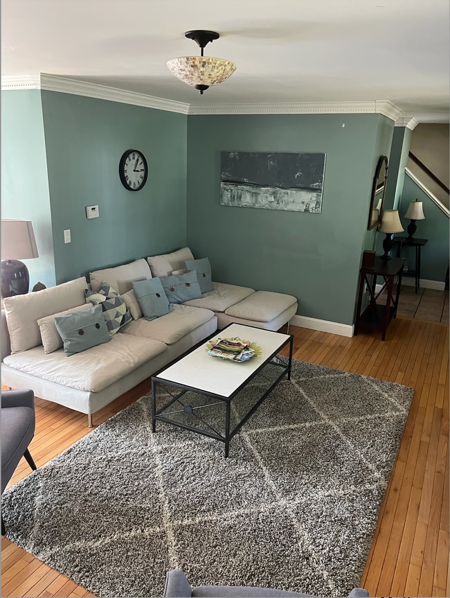 living room - 7 Evelyn Dr