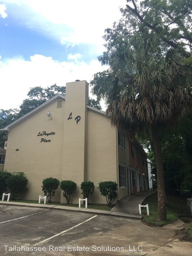 Foto principal - 628 St Augustine St