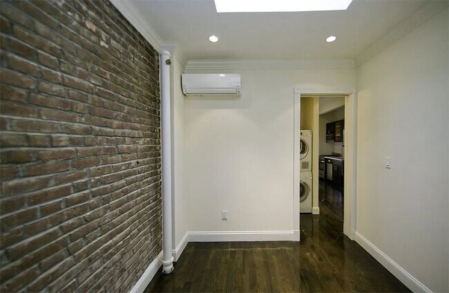 Foto del edificio - 39 East 1st Street