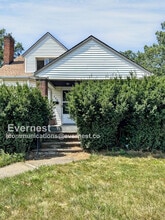 Building Photo - 792 E 232nd St