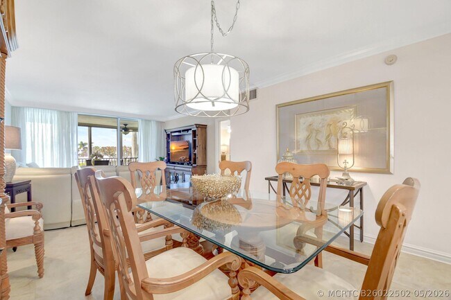 Foto del edificio - 3224 S Ocean Blvd