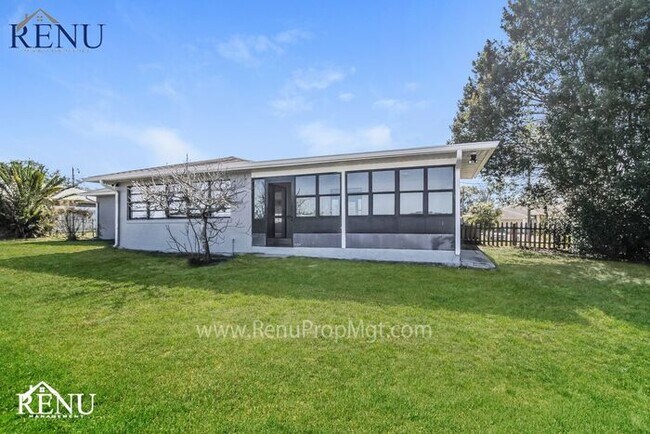 Foto del edificio - Available Now
