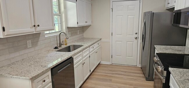 Building Photo - 3522 Barker Dr
