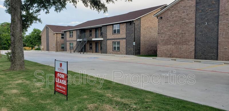 Primary Photo - 255 E 5th Ave