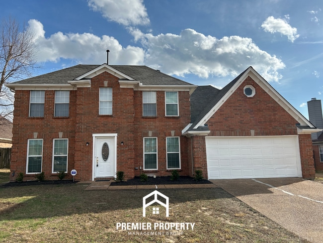Newly Renovated 3-Bedroom Home for Rent in Memphis, TN - 2-Story Home with Garage & Fenced Yard - Newly Renovated 3-Bedroom Home for Rent in Memphis, TN - 2-Story Home with Garage & Fenced Yard
