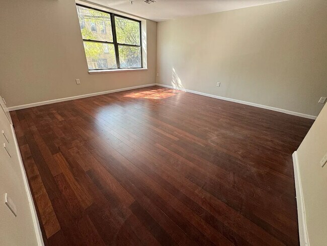 Foto del edificio - 119 Elizabeth Ave