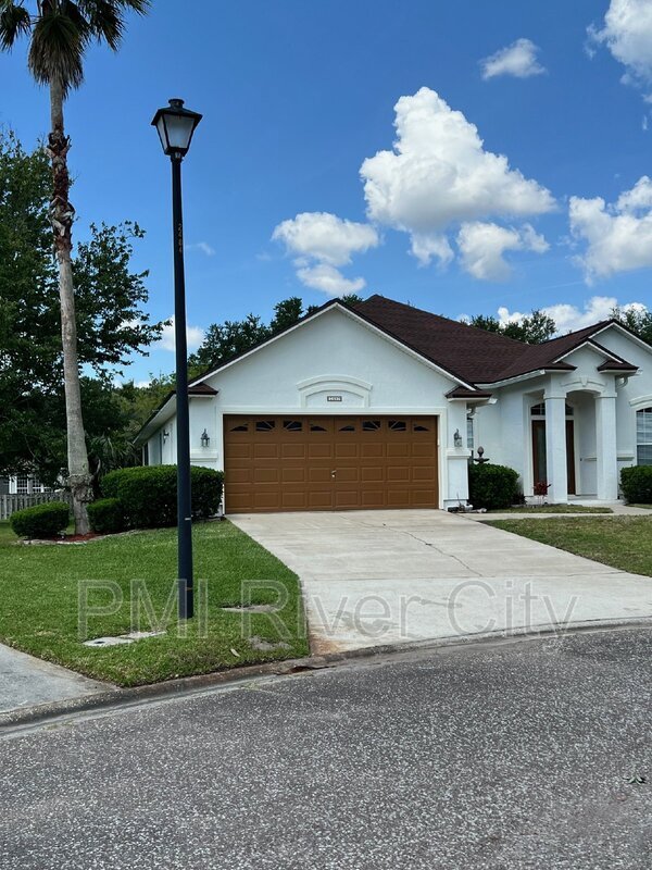 Foto del edificio - 2480 Ridge Will Dr