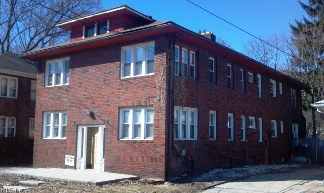 Building Photo - 544 Brown St