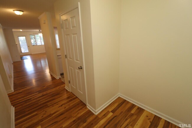 Foto del edificio - 510 Springfork Dr
