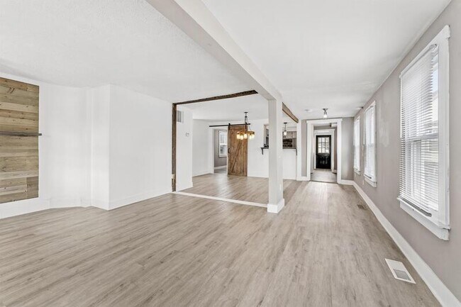 Foto del edificio - 810 Plum St