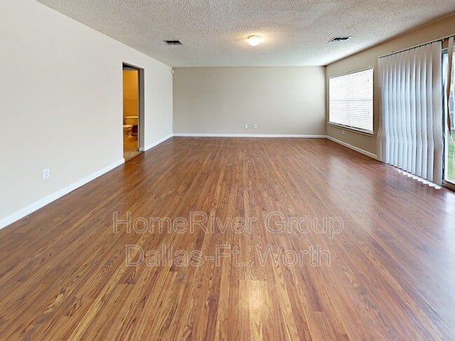 Building Photo - 5277 Chessie Cir