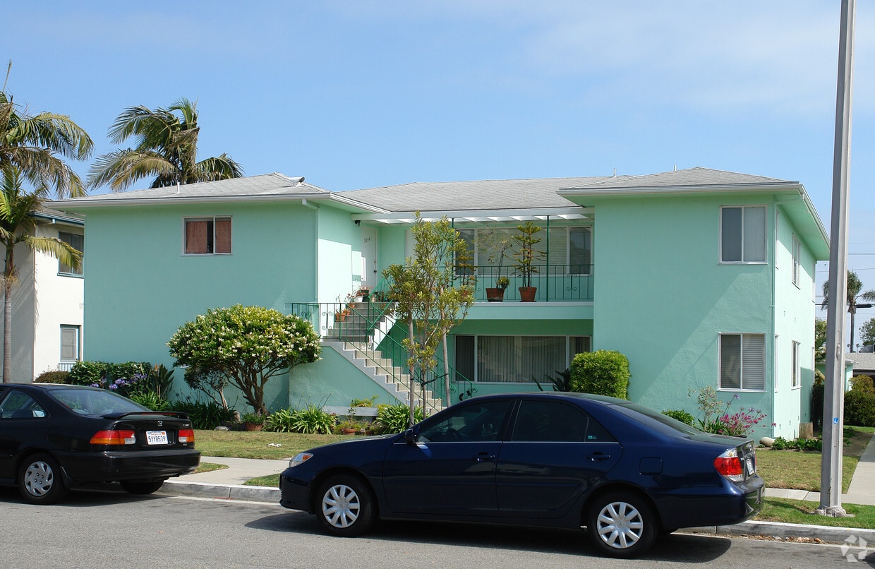 Building Photo - 3024-3034 Luna Dr