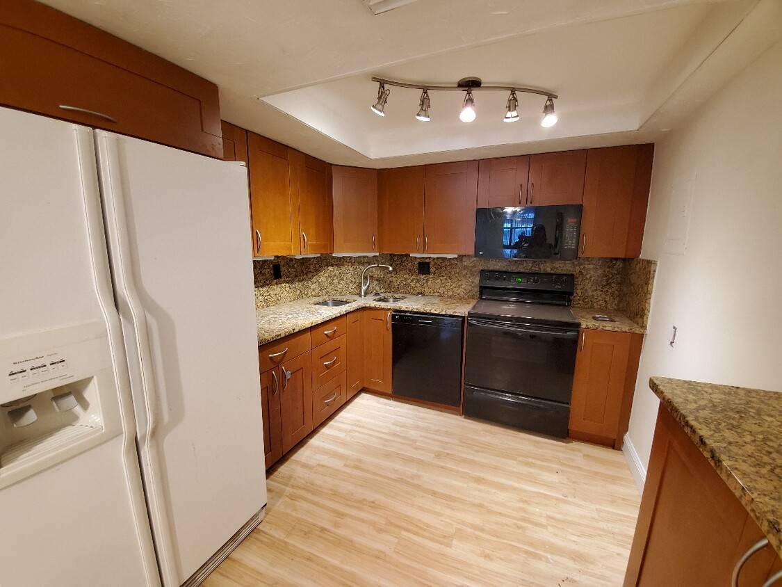 Foto principal - 100 Golden Isles Dr