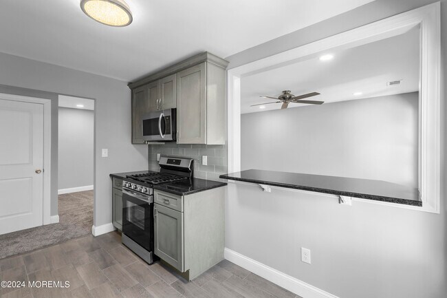 Building Photo - 432 Winterberry Ct