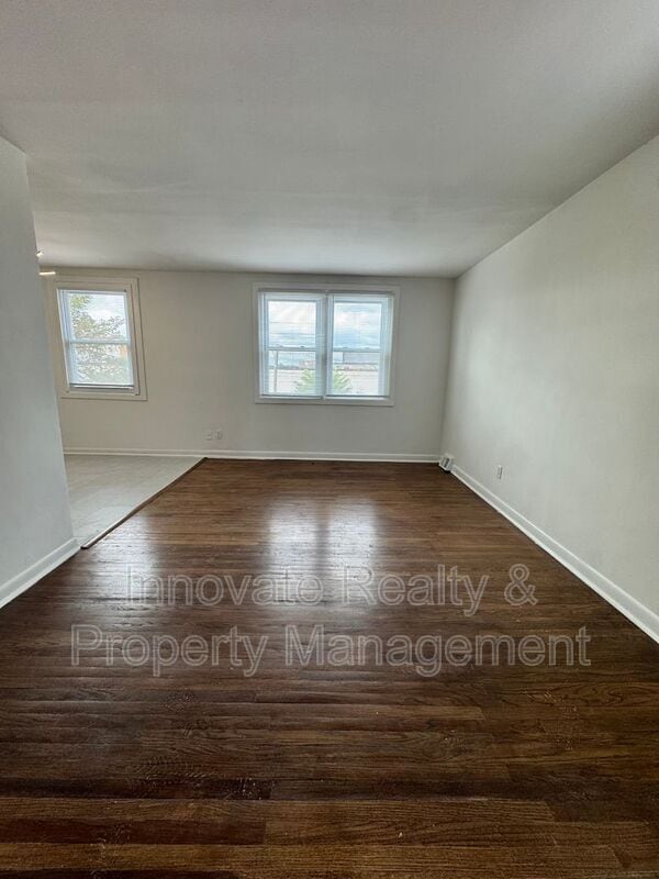 Building Photo - 2423 Bleigh Ave