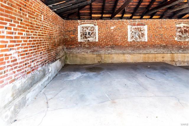 Building Photo - 6331 Southwood Ave