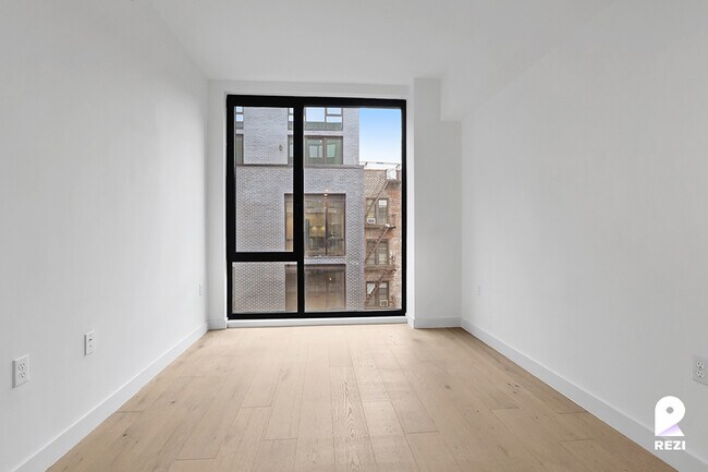 Building Photo - 148-37 88th Ave