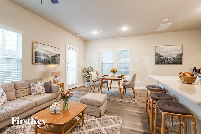 Foto del edificio - 381 N Centro Cir