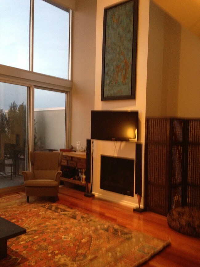 101 Cherry St Unit 409 Green Bay Wi 54301 Condo For Rent In