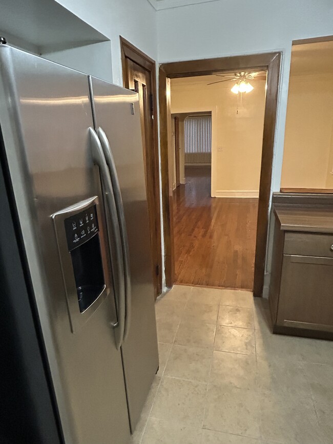 Refrigerator - 8128 S Marshfield Ave