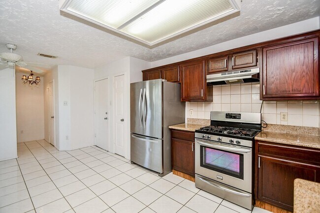 Foto del edificio - 12311 Grove Meadow Dr