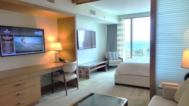 Foto del edificio - Highly Desirable STUDIO/1-Bath unit Long-T...