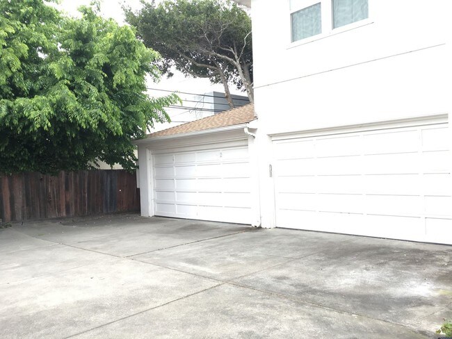Building Photo - 946 Chula Vista Ave