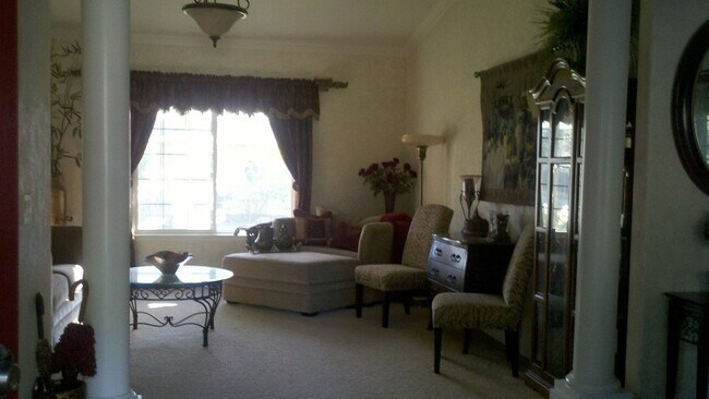 Formal living room - 2236 Marsh Rd