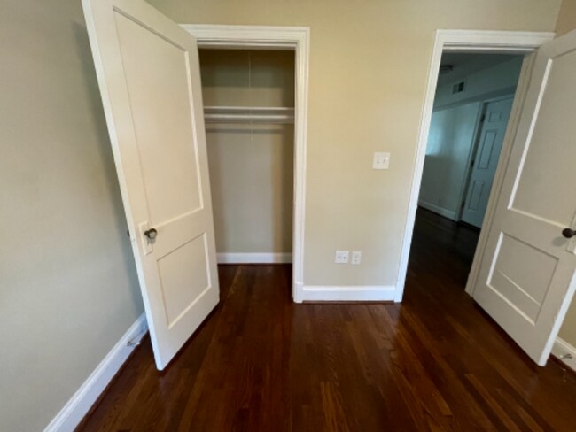 Foto del edificio - 4630 New Hampshire Ave NW