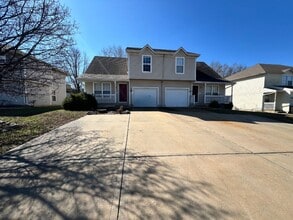 Building Photo - 7501 E 165th St